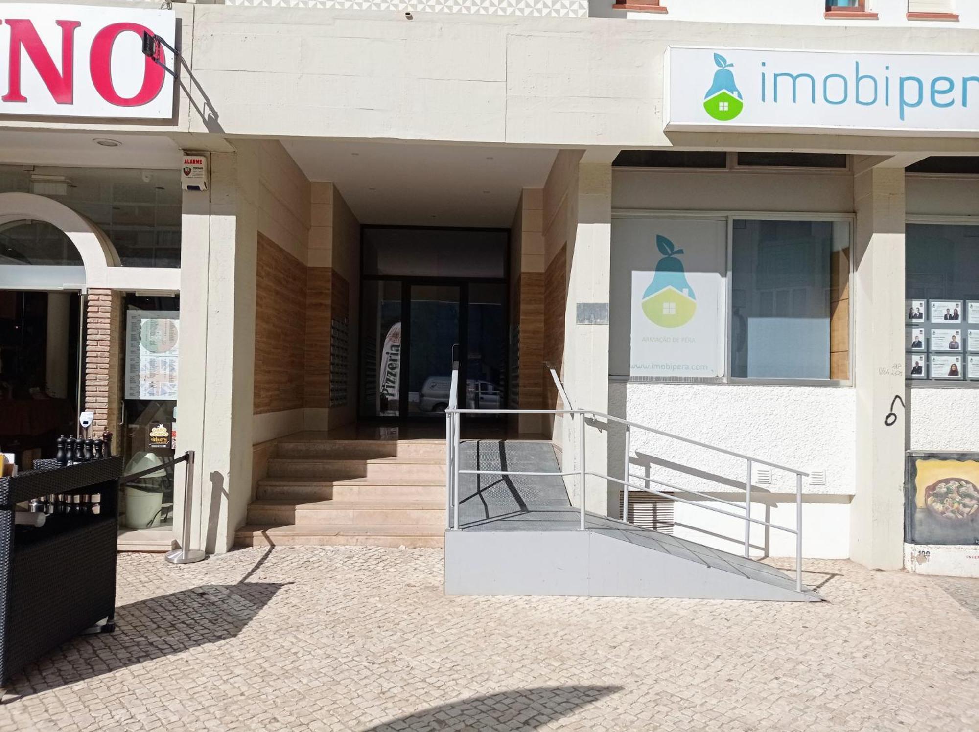 Casino Blu: 50M To Beach, In Town Center Armação de Pêra Εξωτερικό φωτογραφία